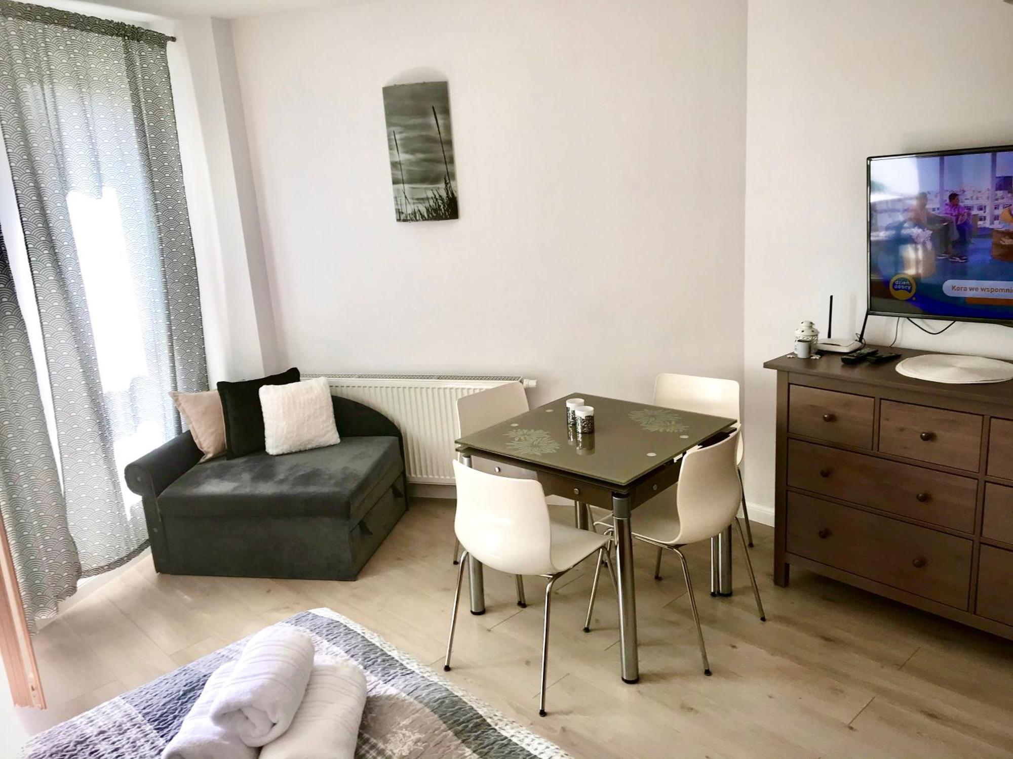Władysławowo Apartamenty Gwiazda Baltyku 2Min Plaza, Parking מראה חיצוני תמונה