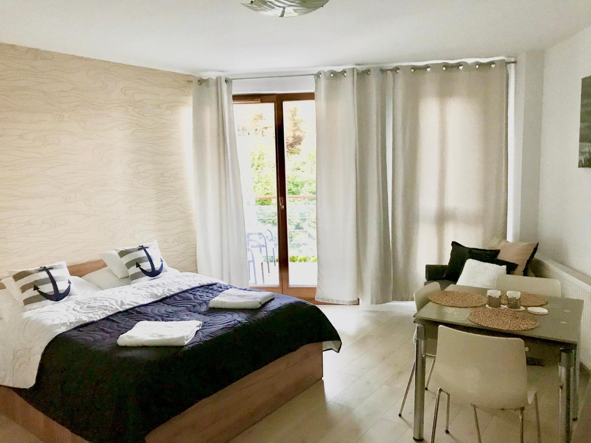 Władysławowo Apartamenty Gwiazda Baltyku 2Min Plaza, Parking מראה חיצוני תמונה