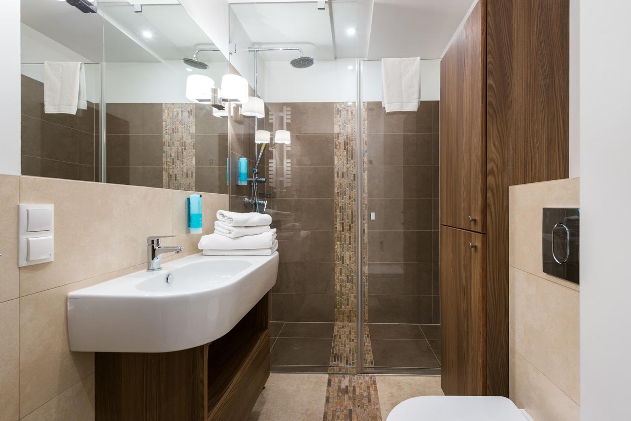Władysławowo Apartamenty Gwiazda Baltyku 2Min Plaza, Parking מראה חיצוני תמונה