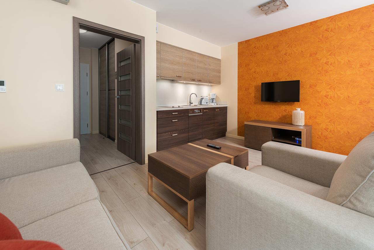 Władysławowo Apartamenty Gwiazda Baltyku 2Min Plaza, Parking מראה חיצוני תמונה