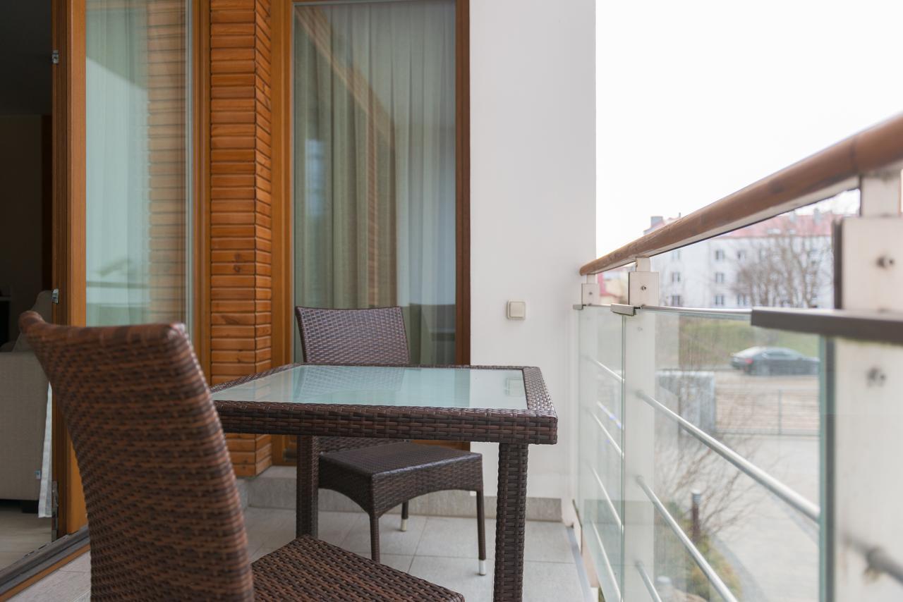Władysławowo Apartamenty Gwiazda Baltyku 2Min Plaza, Parking מראה חיצוני תמונה