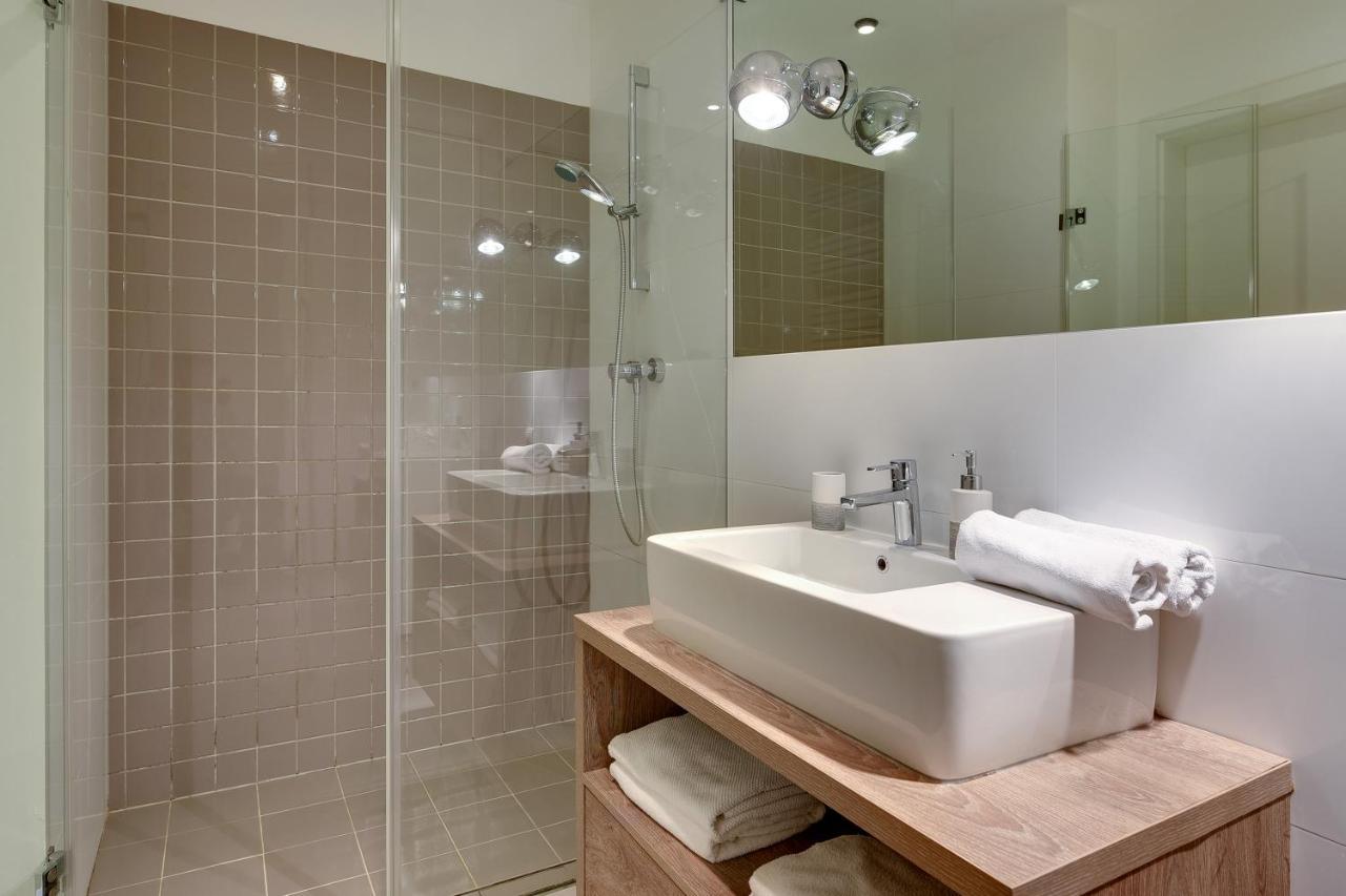 Władysławowo Apartamenty Gwiazda Baltyku 2Min Plaza, Parking מראה חיצוני תמונה
